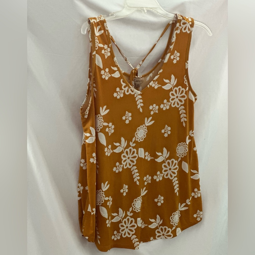 Lavish sleeveless blouse